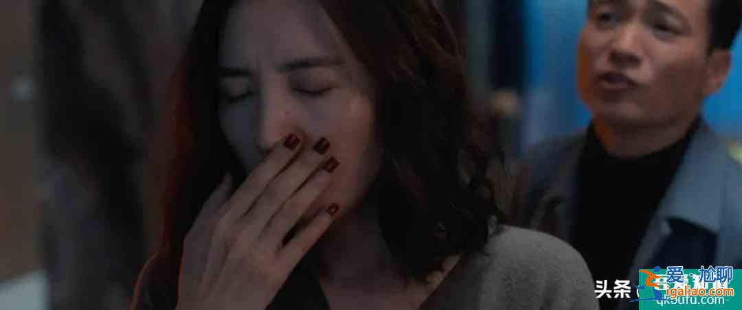 恐婚剧情又出现！《白色月光》热搜不断，7.1评分超《三十》？