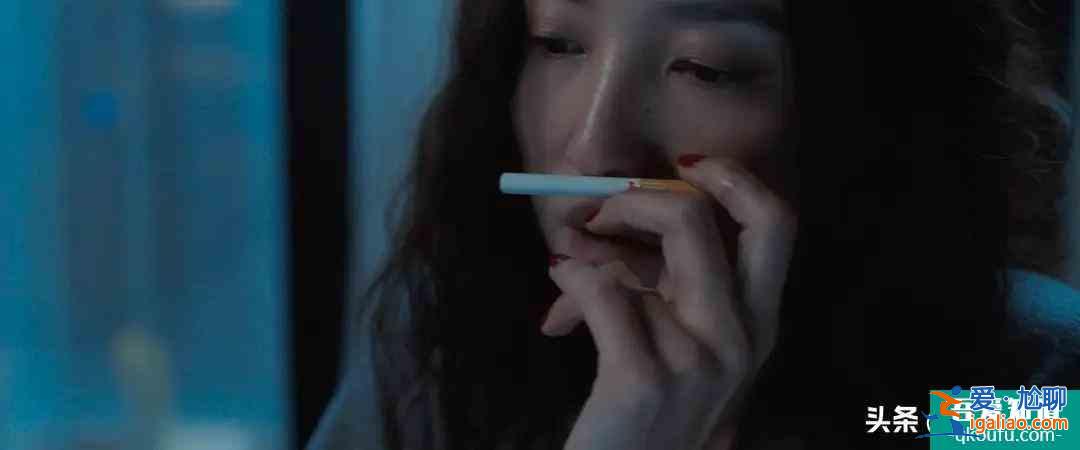 恐婚剧情又出现！《白色月光》热搜不断，7.1评分超《三十》？