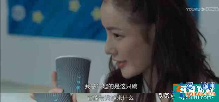 《白色月光》：成年人没有崩溃的自由，内心很崩溃，也要笑脸迎人？