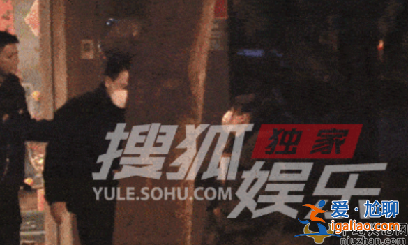 刘恺威李晓峰好事将近?外出聚餐女方全程捂小腹 网友疑问怀孕了吗