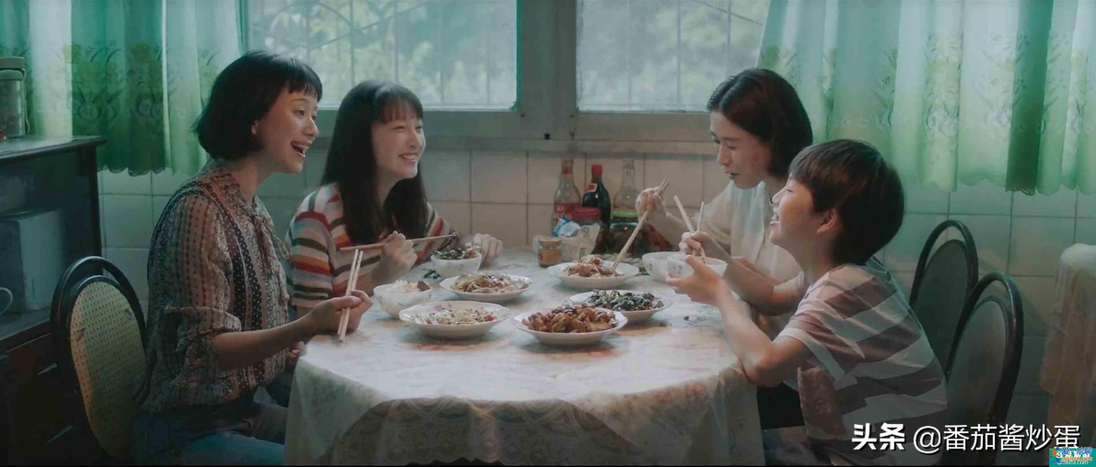 《摩天大楼》全员说谎，为钟美宝讨回公道，女性的集体救赎？