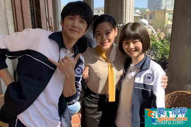 《以家人之名》中的四位妈妈，都做过主持人，年轻时还都是美女？