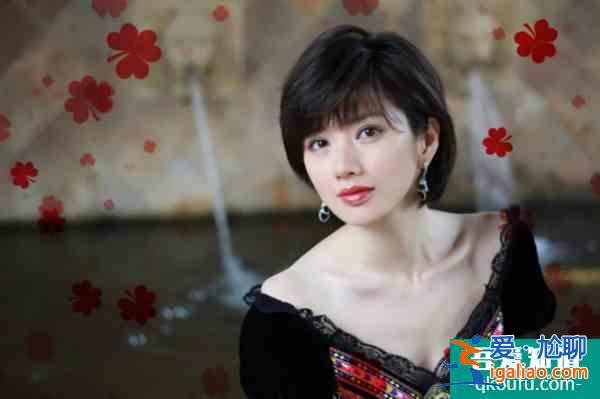 《以家人之名》中的四位妈妈，都做过主持人，年轻时还都是美女？