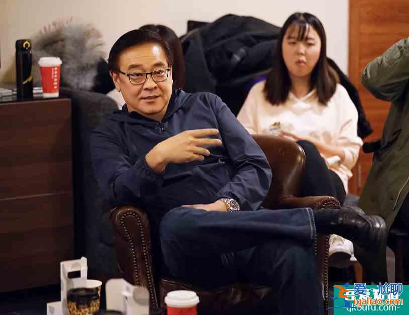 王一博主演《我的奇怪朋友》开播热度高，导演邢潇发文有深意？