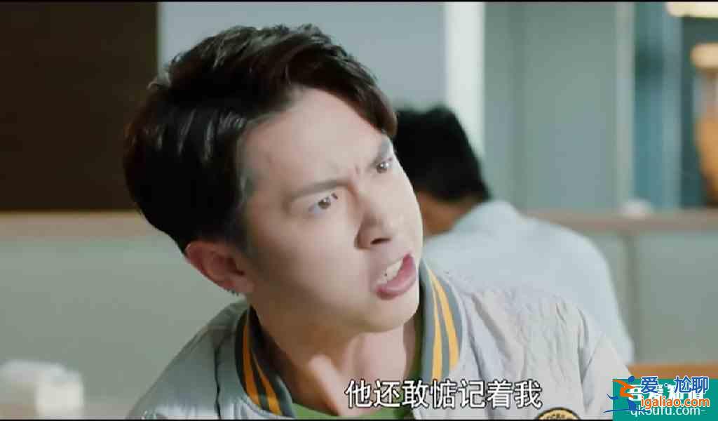 王一博主演《我的奇怪朋友》开播热度高，导演邢潇发文有深意？