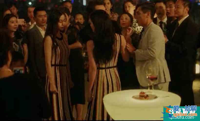 baby《摩天大楼》穿同款裙惨被女配艳压，网友：演技拖后腿？