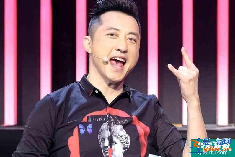 庾澄庆点赞后爬山 网友：哥一起爬山吗搞笑十足？