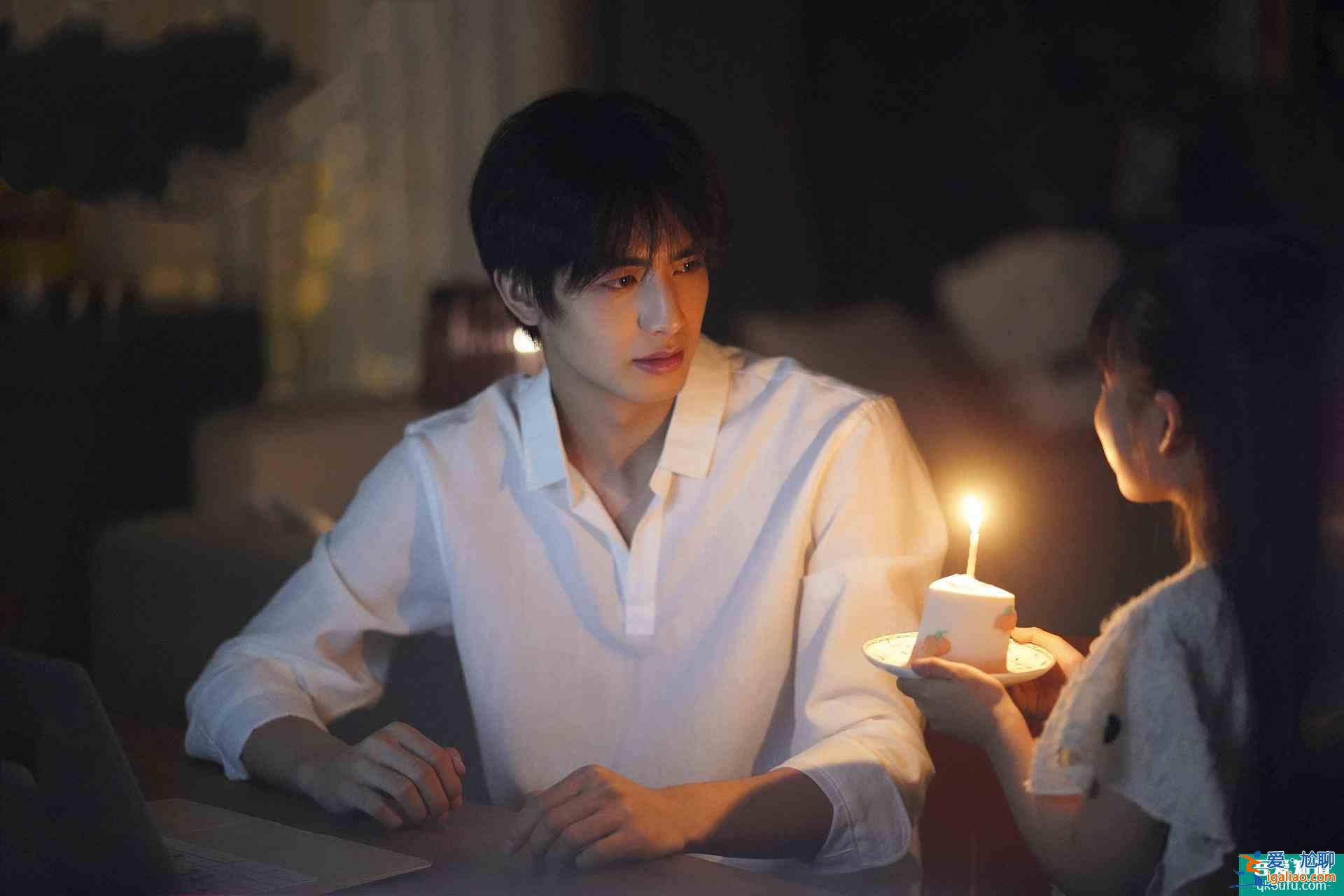 《以家人之名》和《蓝色生死恋》都是假兄妹变真恋人，口碑却不同？