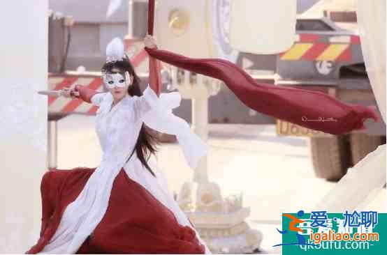 《且听凤鸣》热播,杨超越的演技,真值得被夸上热搜吗?? 《且听凤鸣》热播,杨超越的演技,真值得被夸上热搜吗??