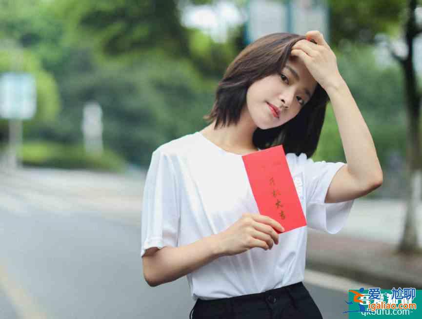 《我好喜欢你》未完播，沈月又携新剧来袭，我却被章若楠吸引？
