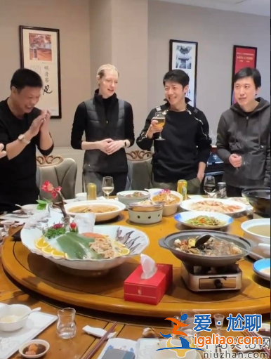 撒贝宁李白罕见同框!一家人会武汉过年 李白听不懂方言有点懵