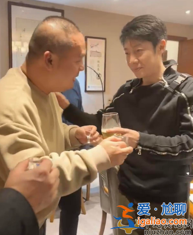 撒贝宁李白罕见同框!一家人会武汉过年 李白听不懂方言有点懵