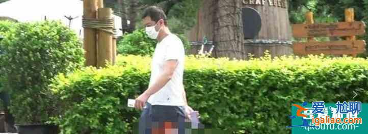 李亚鹏餐厅生意惨淡 餐厅毫无人烟恐怕又要打水漂了？