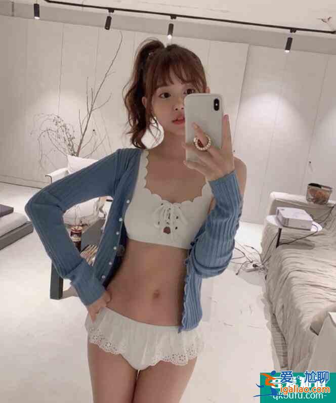 张子萱大秀火辣身材 纤细的身材一览无遗？