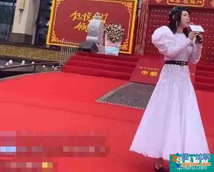 杨钰莹近照大变样 身材发福明显清秀灵气全无？