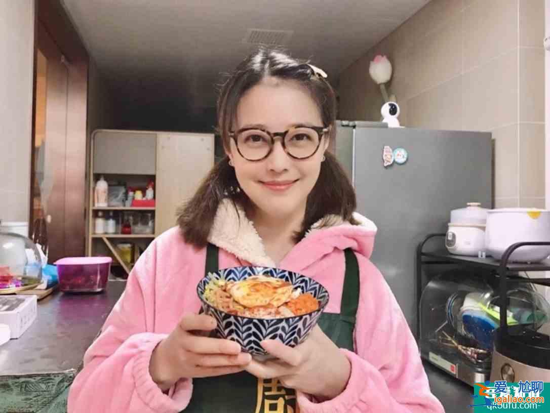 “港风女神”周海媚惊喜客串《我好喜欢你》，冻龄美颜惊艳网友？