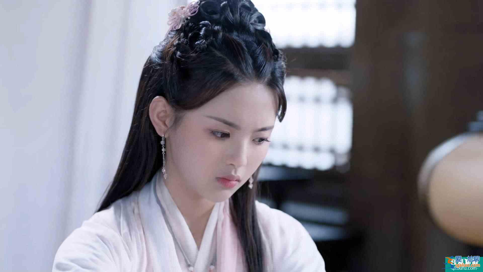《且听凤鸣》证明，杨超越正在走肖战的路，结局却大不同？