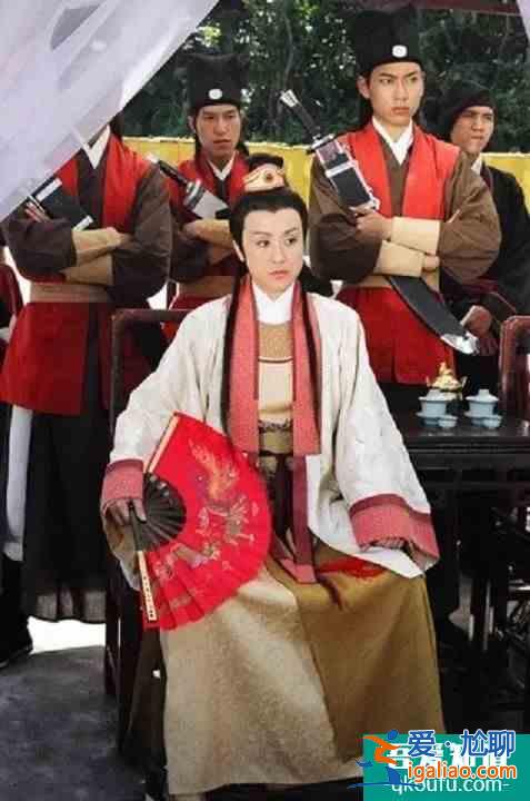 《女世子》：又来一个女扮男装的剧，gay里gay气的？