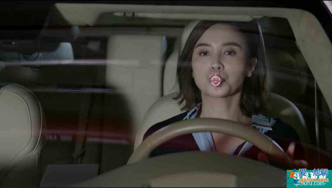 无厘头剧情适配奇葩人设，吐槽怪诞生活剧《生活像阳光一样灿烂》？