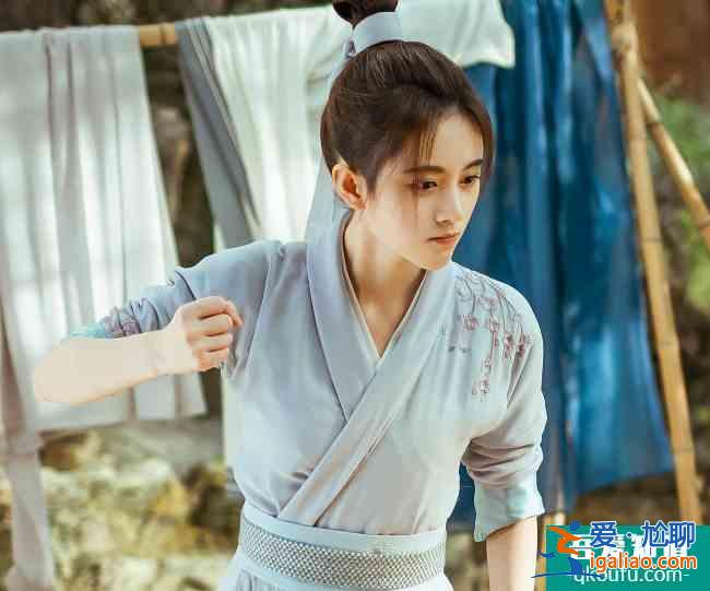 尤靖茹出演女扮男装剧，与《漂亮书生》鞠婧祎比较，区别很明显？