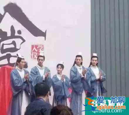 鞠婧祎《漂亮书生》身高又遭质疑！名场面扒出，早被队友揭穿作假？