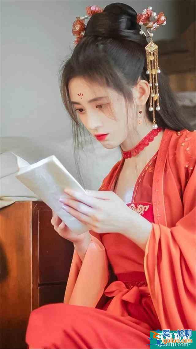 漂亮书生：大家都知道她是女生，就她一个人蒙在鼓里？