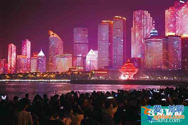 2021年6月青岛五四广场灯光秀时间？