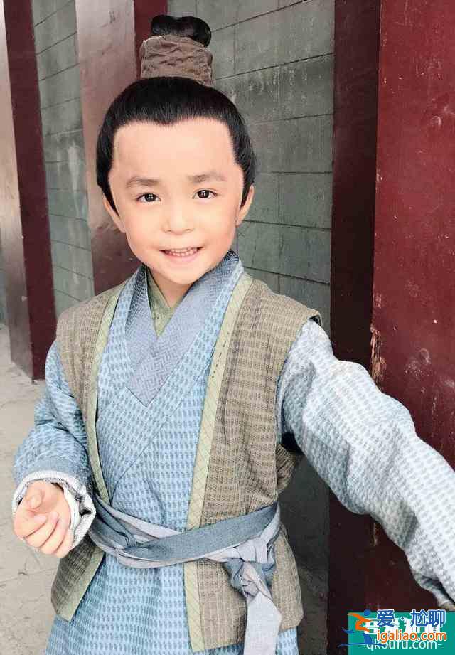 才被“隐秘”三小孩吓哭，又被《以家人之名》三小孩虐哭！服气？