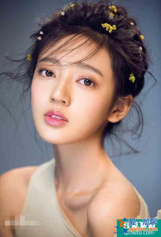 以家人之名：唐灿上线曾演《鬓边》六月红，和李尖尖关系很戏剧化？