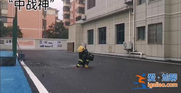 巨型“大战神”属于雷管 能炸鱼？