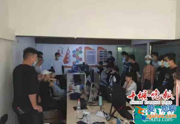 警方曝光诈骗团伙“笔记”：这种微信头像的不下手？