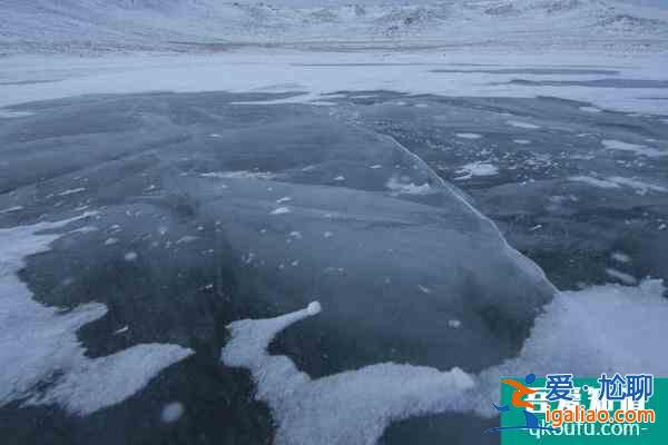 乌伦古湖的冰裂奇观是什么 具体是怎么形成的？