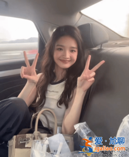 王思聪最新情况!花四万五买狗讨好小肉安 双方感情稳定让人羡慕