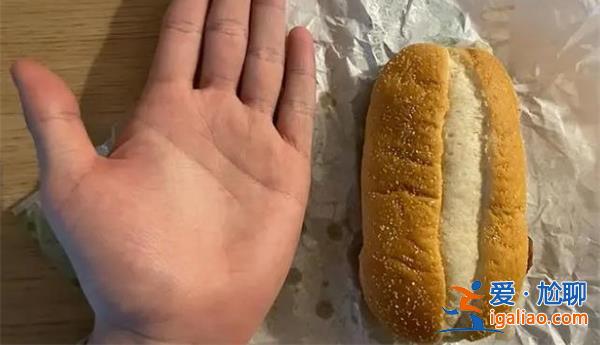肯德基麦当劳的汉堡越卖越小 餐巾纸都变小了？