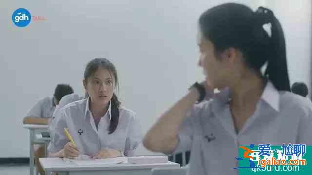 《天才枪手》出了剧版，评分更高我不服气？