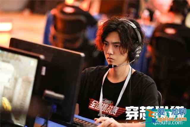 《穿越火线》结局：肖枫醒来，路小北拿下冠军，许蔚死于车祸？