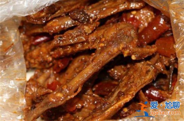 卤味巨头周黑鸭利润暴降[利润暴降]？