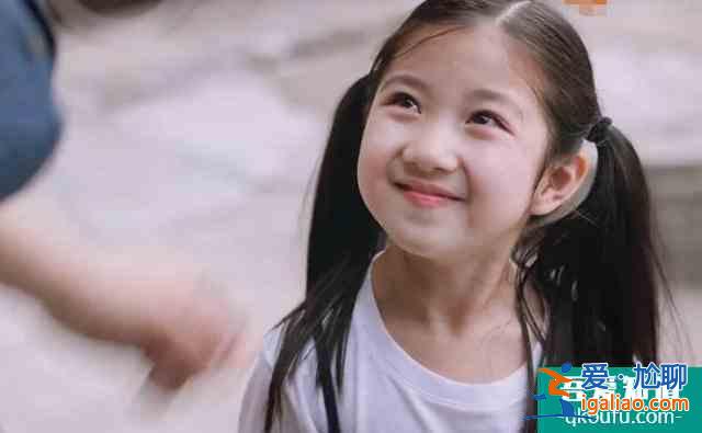 《以家人之名》看哭了，孩子长大的瞬间，都是在妈妈看不见的地方？