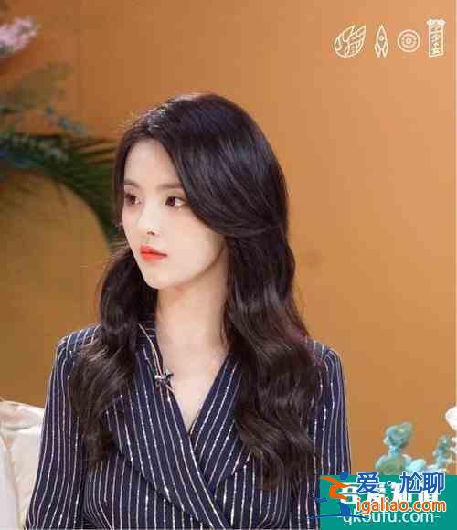 从超越妹妹的古装新剧《且听凤鸣》简单说起？
