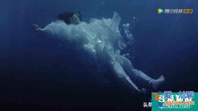 杨超越主演的《且听凤鸣》开播，首日播放量近五千万，这是爆了？？