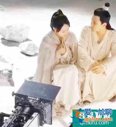 《只问今生恋沧溟》官宣，郑爽联袂小六岁迷弟，粉丝熬夜也要追！？