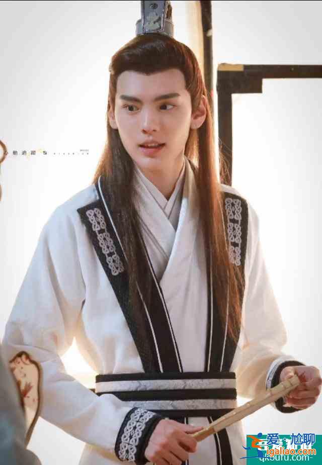 《漂亮书生》颜值超高男一，男二什么还有男三？校霸，学霸，商才？