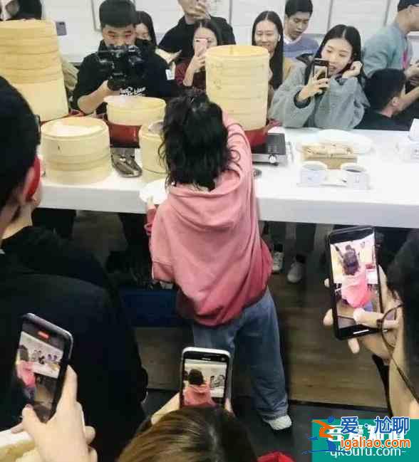 《二十不惑》姜小果扮演者卜冠今真实身高是多少？