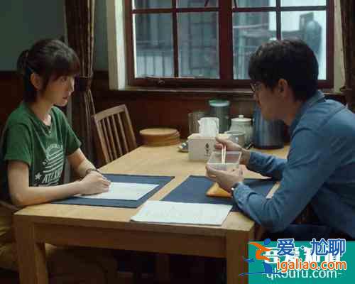 《三十而已》钟晓芹：不能彼此成长的婚姻，终究是泡沫一吹就散？