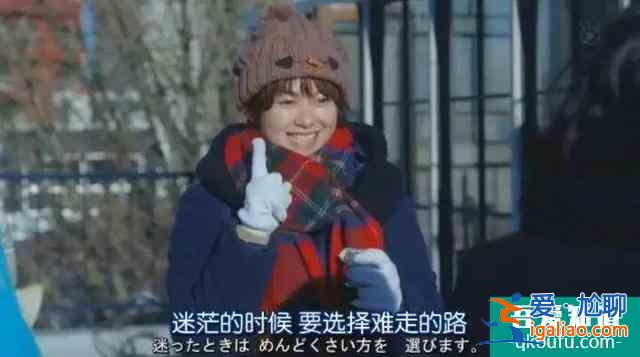 熬夜看完《三十而已》，这届年轻人先崩溃了？