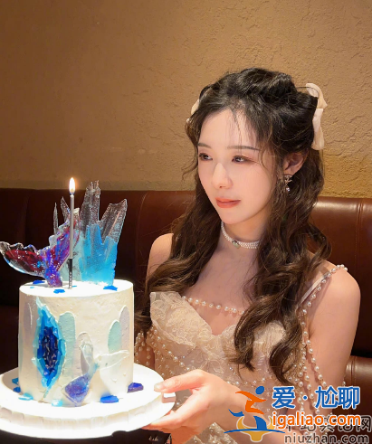 王思聪最新情况!备20万红酒给网红过生 小女友肉安未在身旁