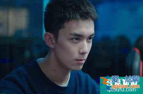《穿越火线》热度低被吐槽，宣传总监怒怼网友：不懂宣发不要指点？