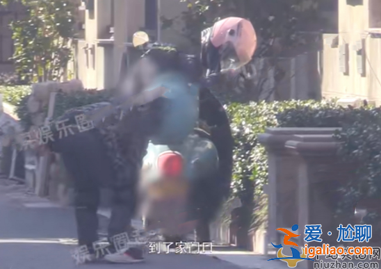 张颂文妻子正面照曝光！身材高挑颜值出众 手捧青菜招待“唐小龙”