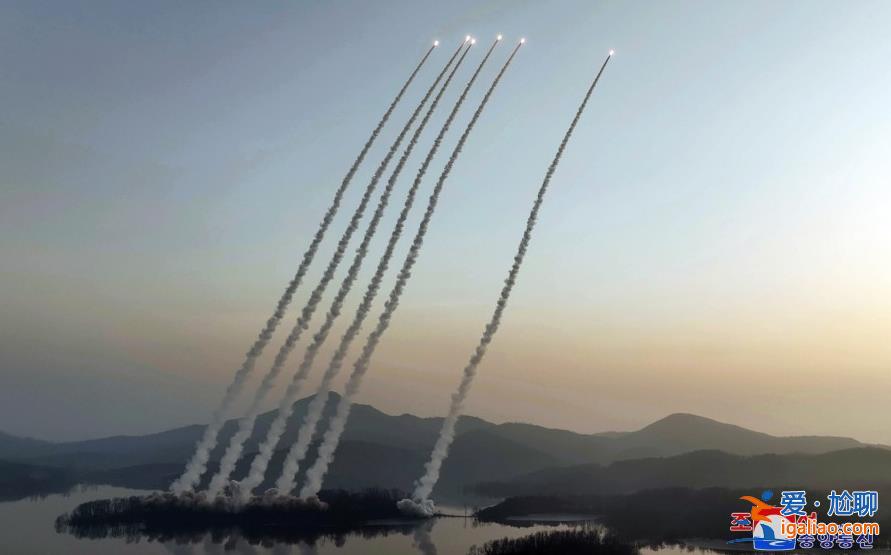朝鲜首次公开新型战术弹道导弹齐射训练照片？