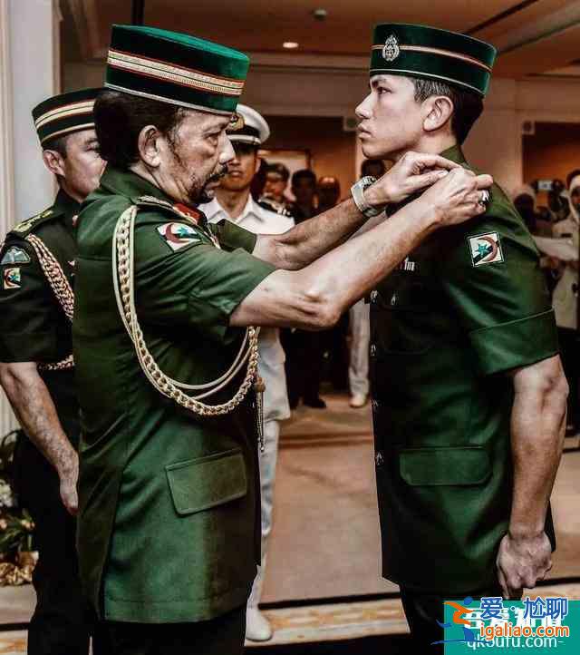 别被电视剧《三十而已》骗了，真正的有钱人根本不背爱马仕？